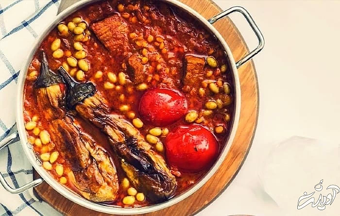 غذاهای اصیل همدان خورشت غوره بادمجان